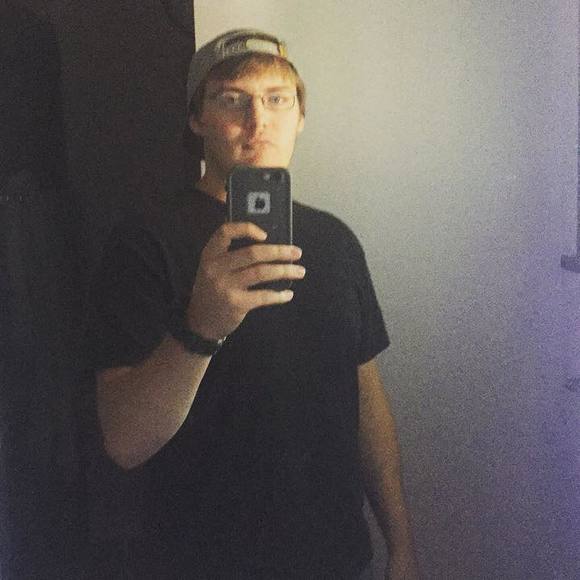 Meet your Posher, David - Picture 1 of 1